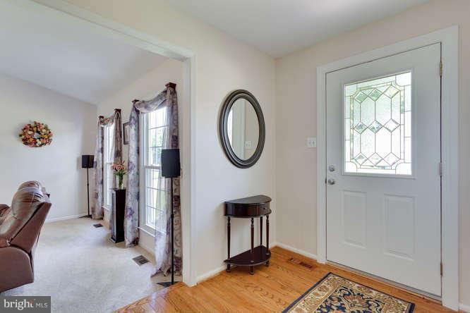 220 Environs Road Sterling, VA 20165 - Photo 3 of 30 Interior General