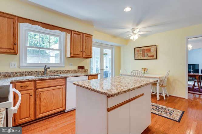 220 Environs Road Sterling, VA 20165 - Photo 10 of 30 Kitchen