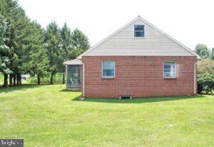 760 Hempfield Hill Road Columbia, PA 17512 - Photo 2 of 32