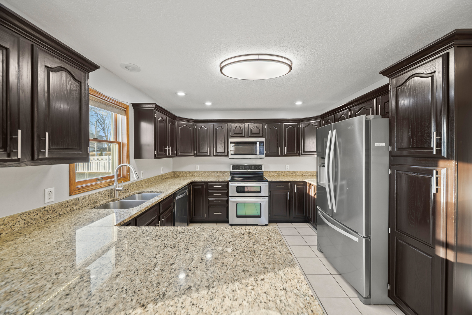 4700 Heatherstone Road Bettendorf, IA 52722 - Photo 11 of 35