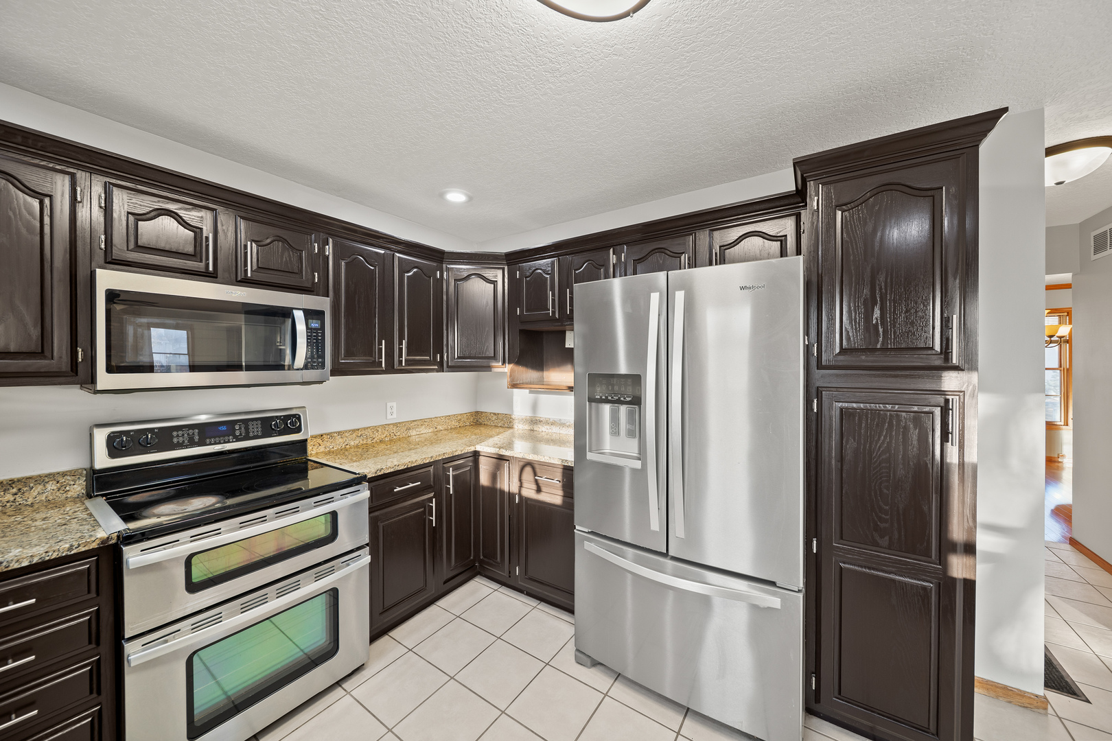 4700 Heatherstone Road Bettendorf, IA 52722 - Photo 13 of 35