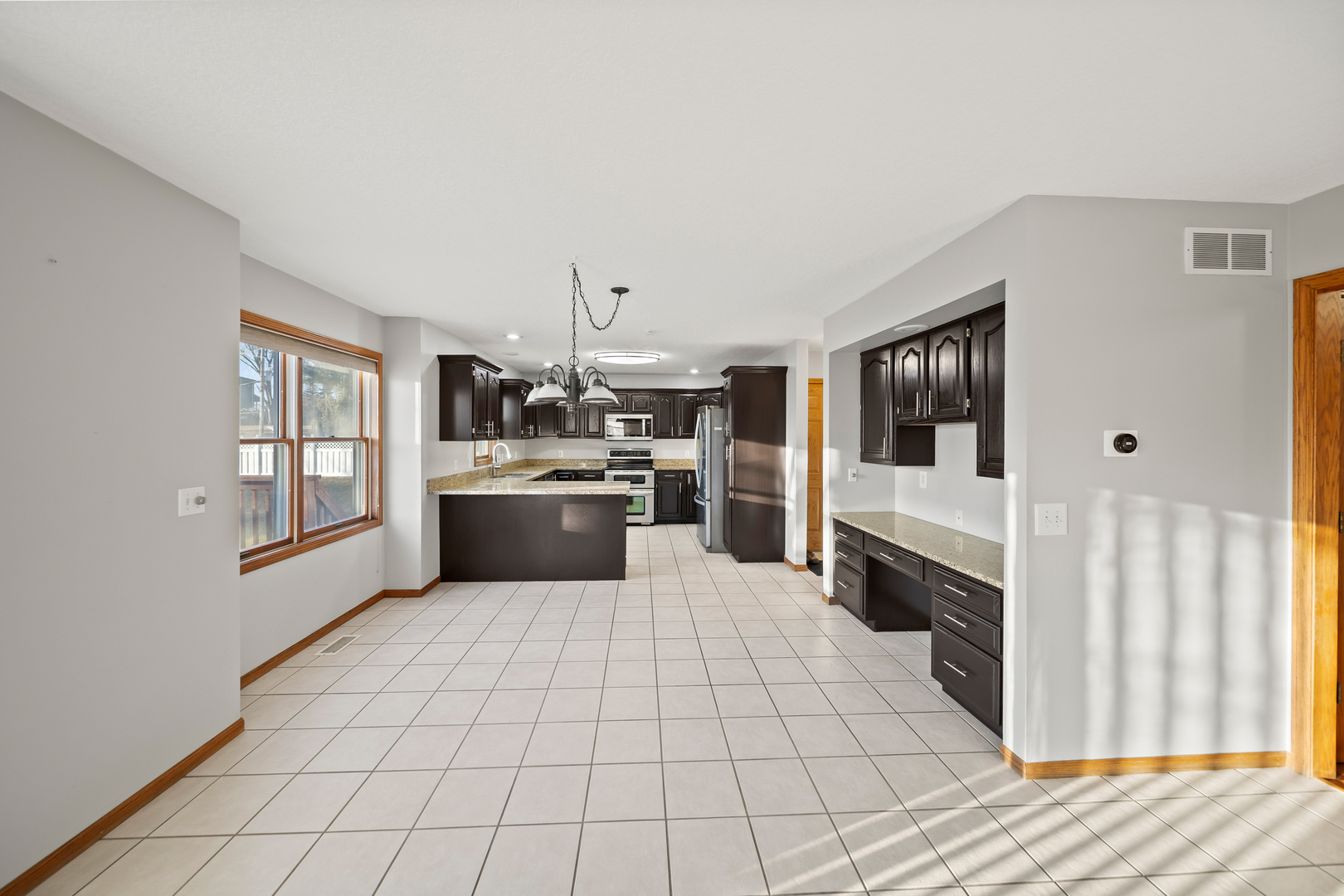 4700 Heatherstone Road Bettendorf, IA 52722 - Photo 14 of 35