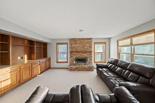 $480,000 | 4700 Heatherstone Road, Bettendorf, IA 52722