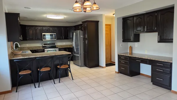 $480,000 | 4700 Heatherstone Road, Bettendorf, IA 52722