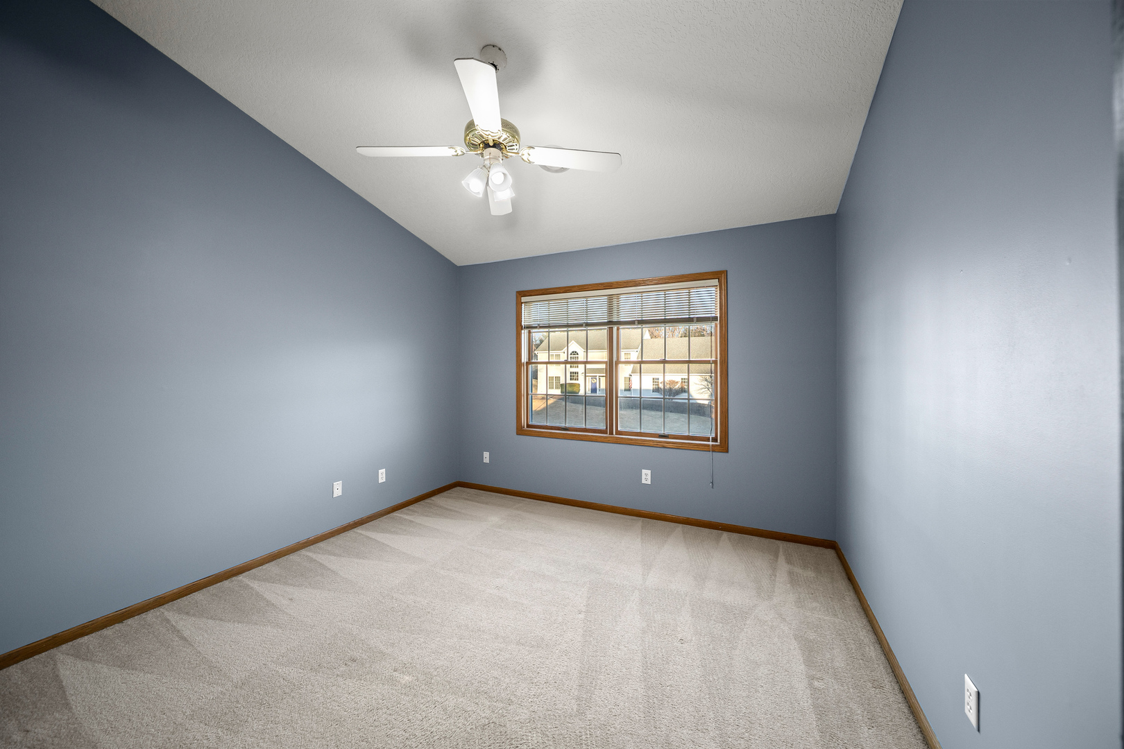 4700 Heatherstone Road Bettendorf, IA 52722 - Photo 23 of 35