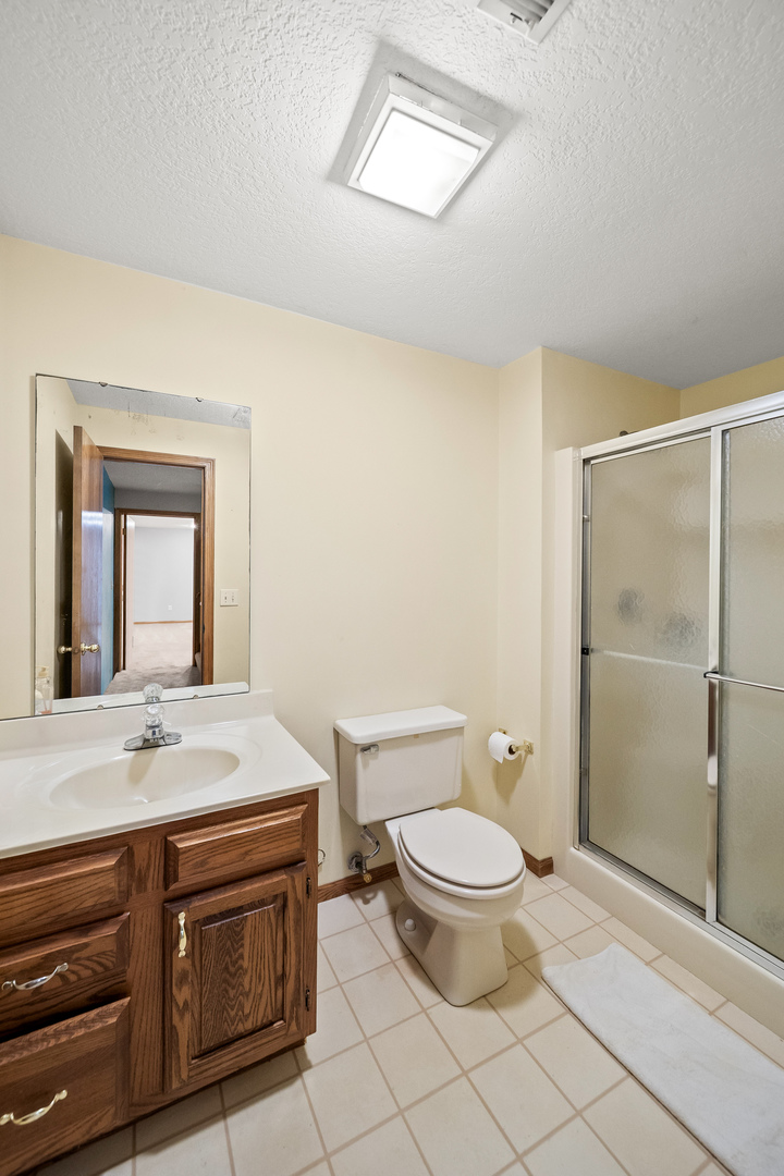 4700 Heatherstone Road Bettendorf, IA 52722 - Photo 38 of 40 Gallery Image 38