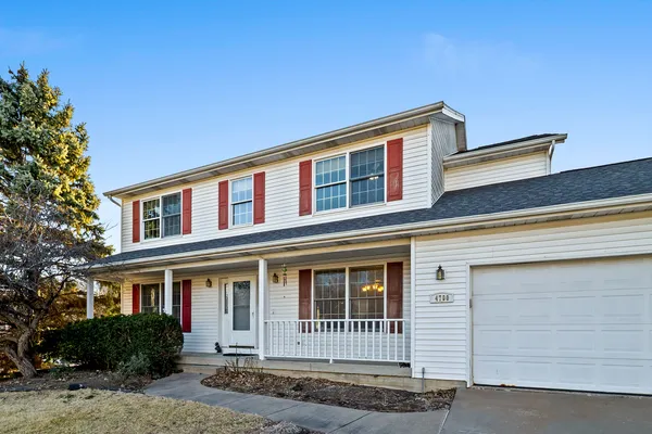 $480,000 | 4700 Heatherstone Road, Bettendorf, IA 52722