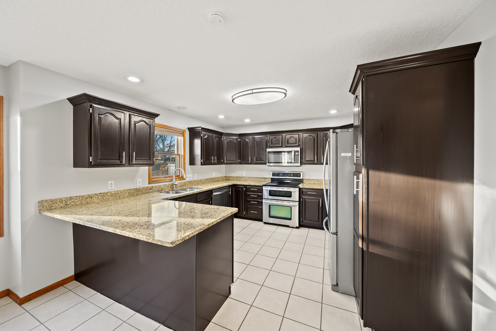 4700 Heatherstone Road Bettendorf, IA 52722 - Photo 10 of 35