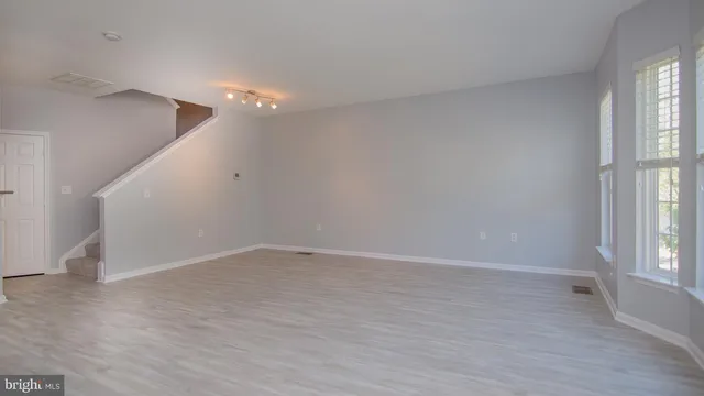 $3,350 | 8054 Nicosh Circle Ln Falls, Unit 44, Falls Church, VA 22042