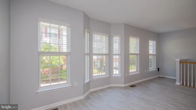 $3,350 | 8054 Nicosh Circle Ln Falls, Unit 44, Falls Church, VA 22042