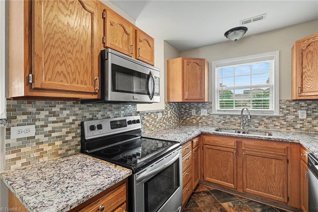 5400 Springhouse Farm Road Winston-Salem, NC 27107 - Photo 9 of 18