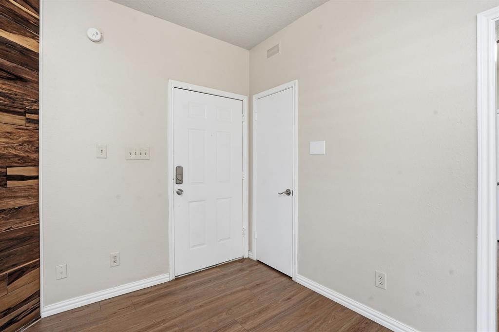 4101 Esters Road, Unit 101 Irving, TX 75038 - Photo 24 of 24 Entry