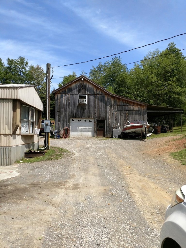 1056 Friends Station Road New Market, TN 37820 - Photo 2 of 9