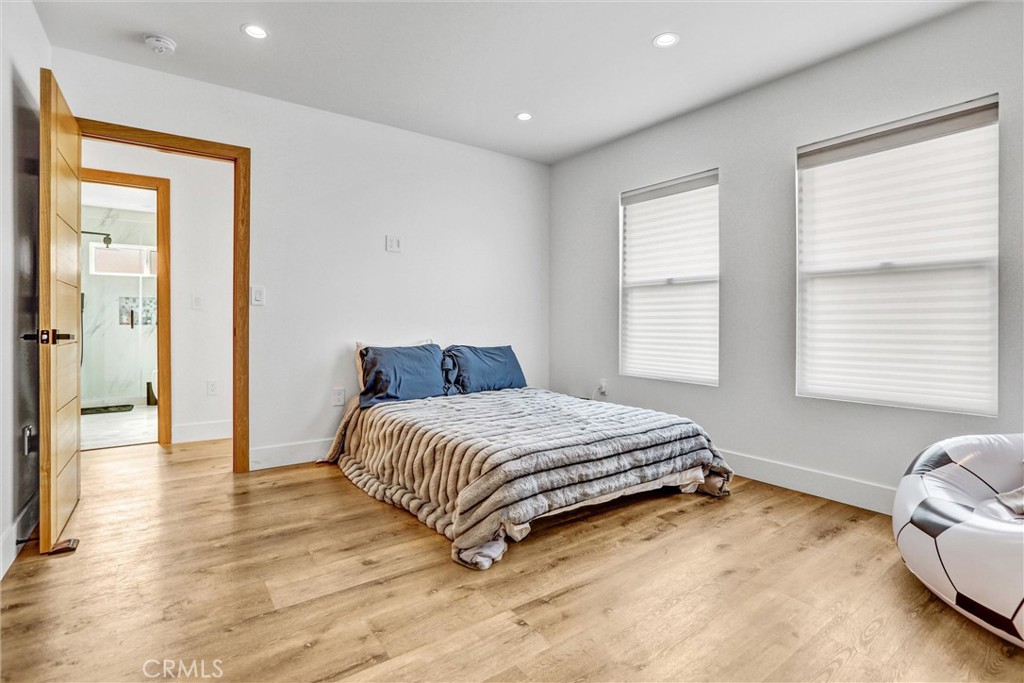 6900 Corbin Avenue Reseda, CA 91335 - Photo 21 of 57