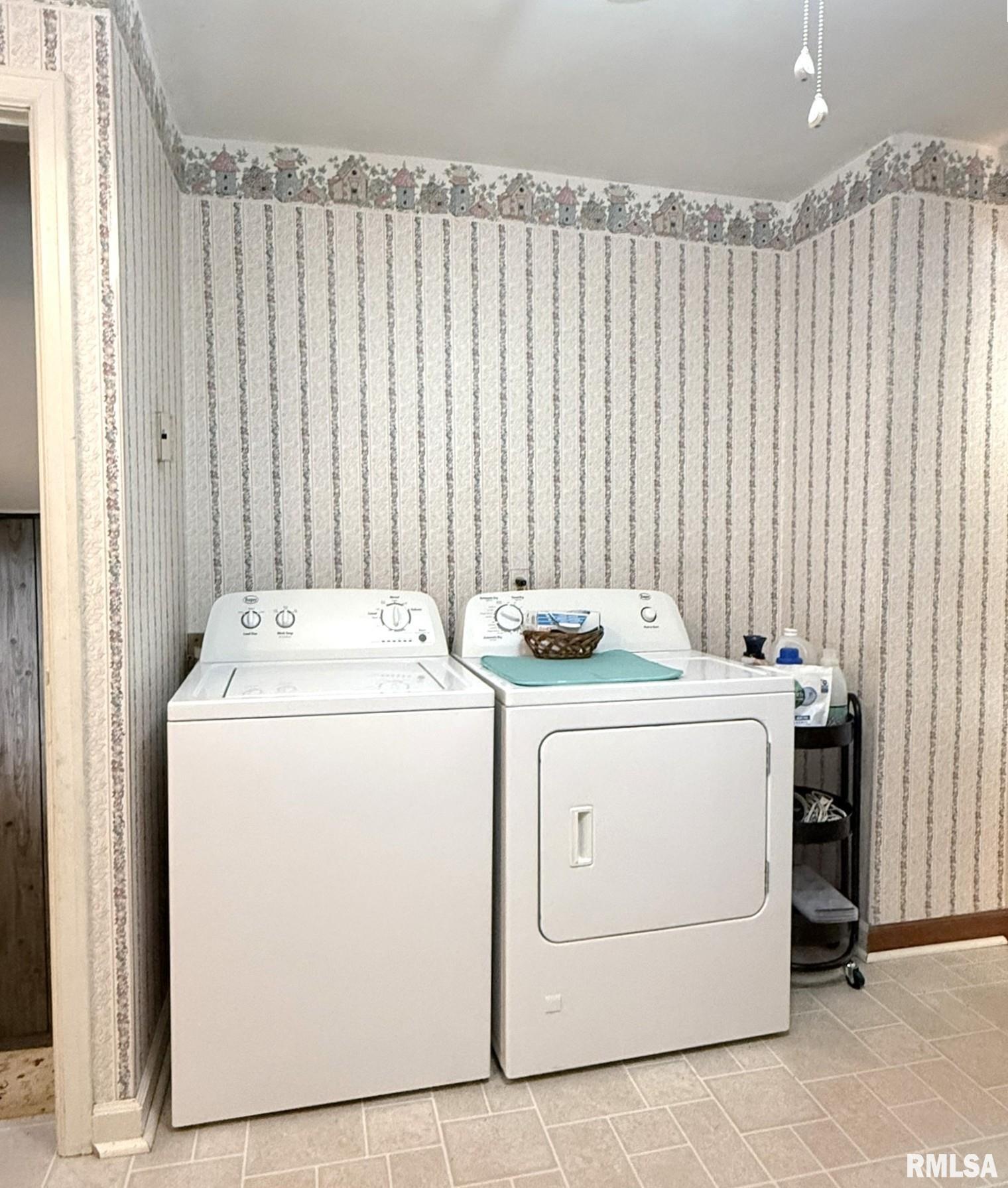 109 South State Street Henderson, IL 61439 - Photo 20 of 38