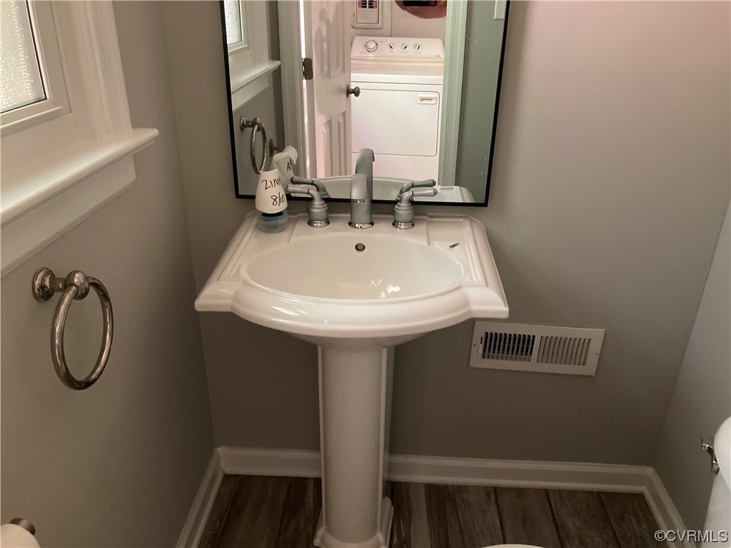 9003 Tweed Road Richmond, VA 23228 - Photo 11 of 20 Gallery Image 11