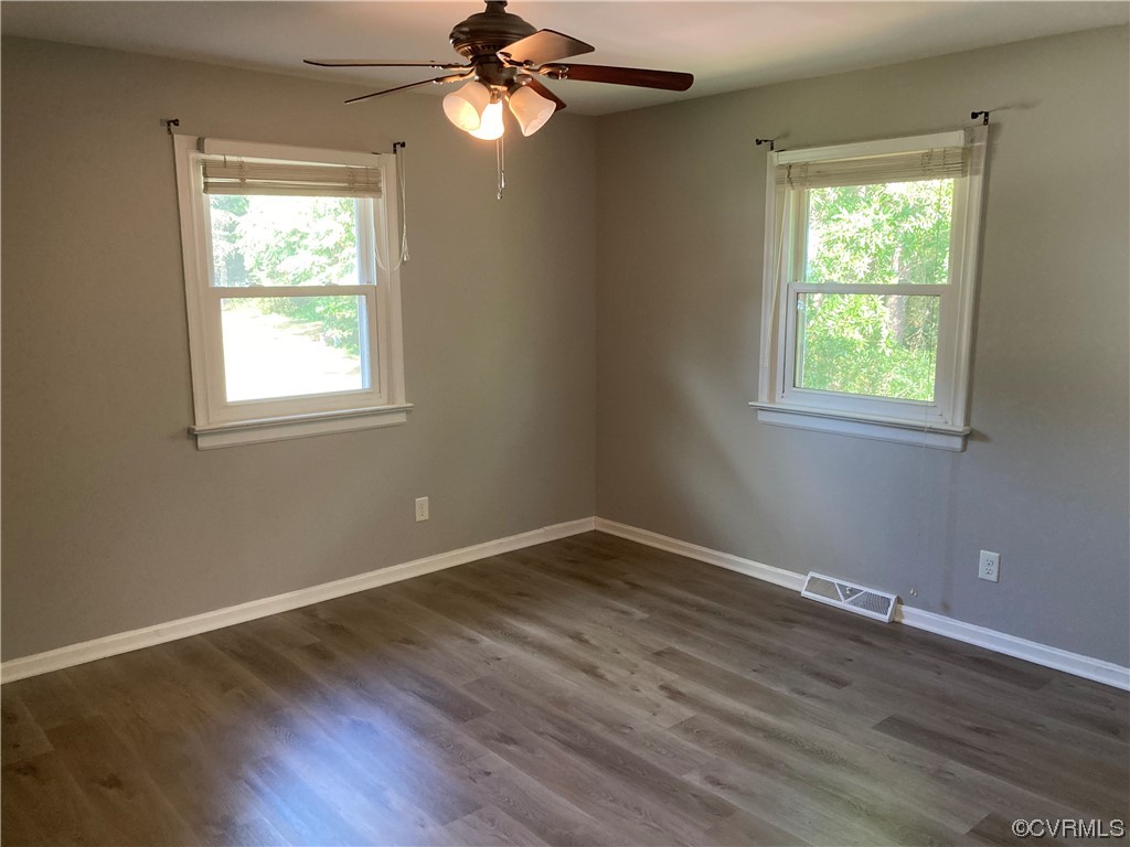 9003 Tweed Road Richmond, VA 23228 - Photo 14 of 20 Gallery Image 14