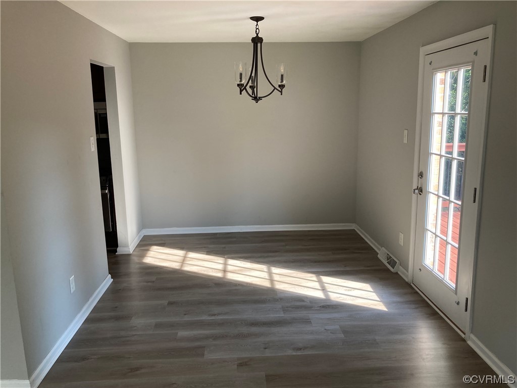 9003 Tweed Road Richmond, VA 23228 - Photo 4 of 20 Gallery Image 4