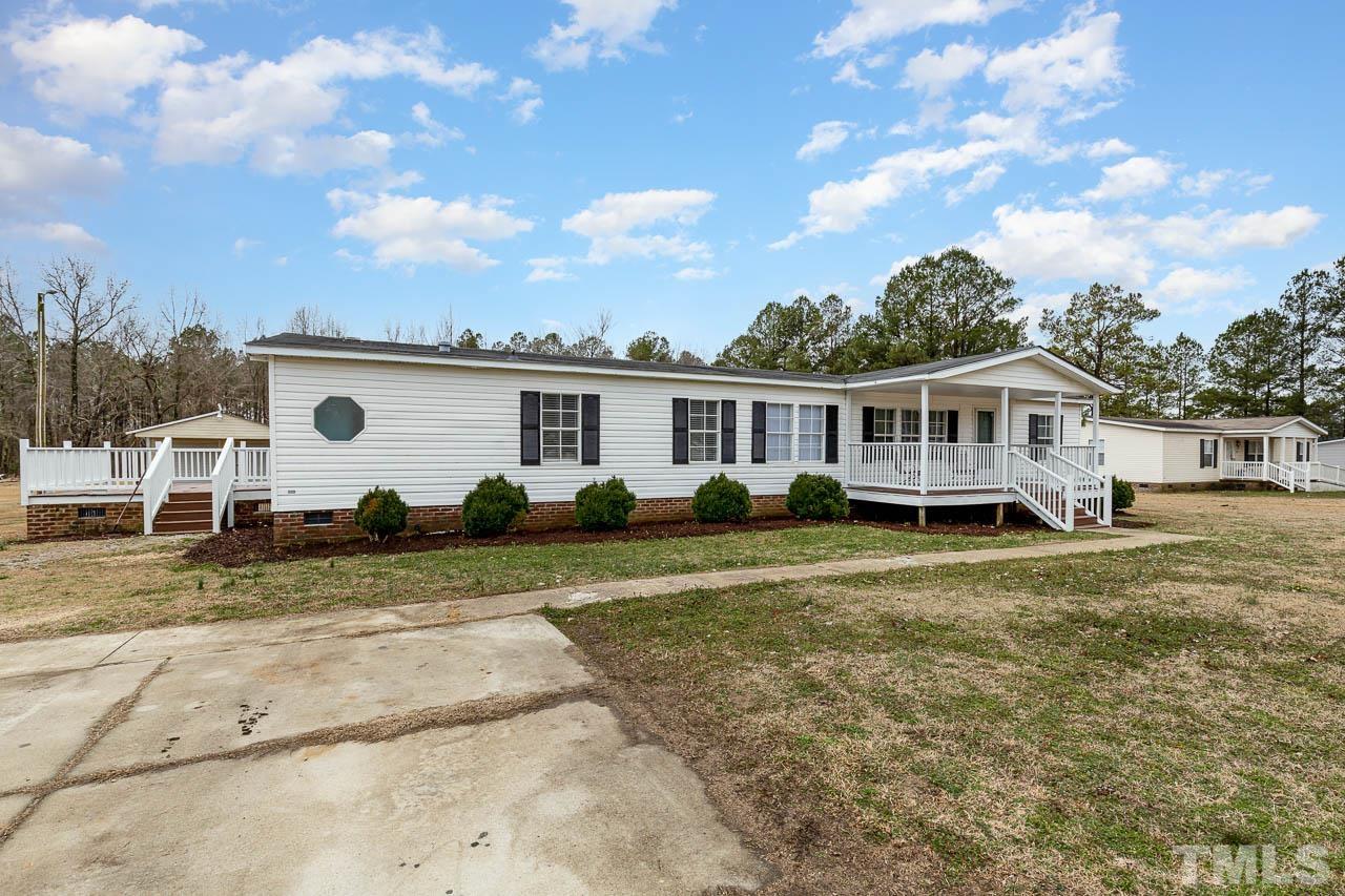 588 Phillips Road Selma, NC 27576 - Photo 2 of 29 Gallery Image 2