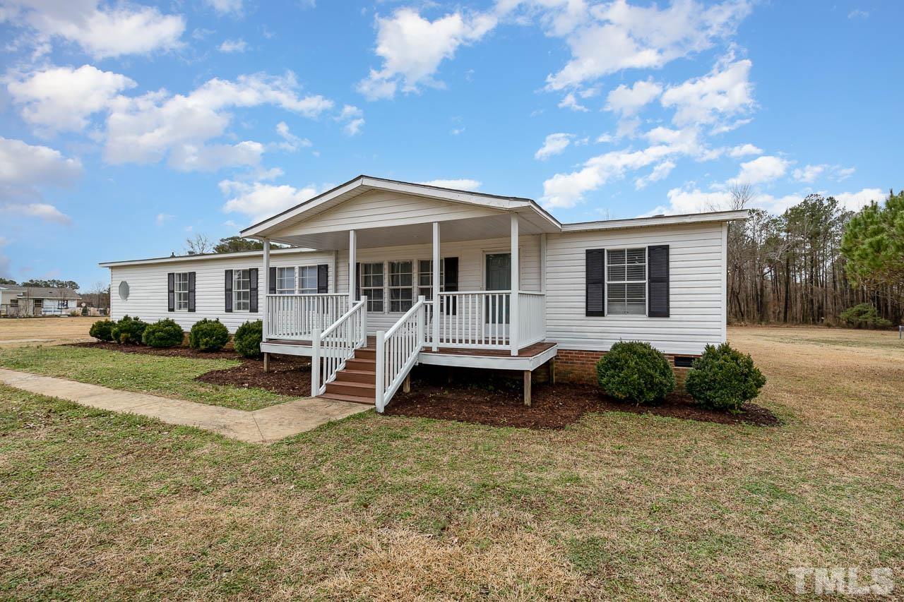 588 Phillips Road Selma, NC 27576 - Photo 3 of 29 Gallery Image 3