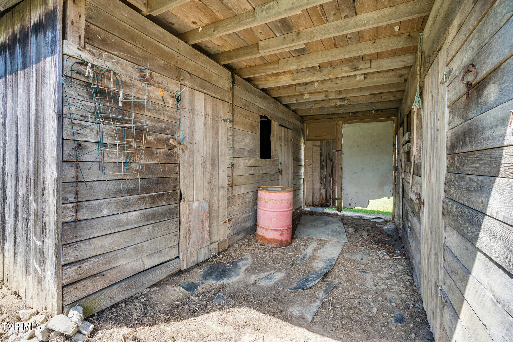 5759 Ring Road St. Paul, VA 24283 - Photo 42 of 70 035