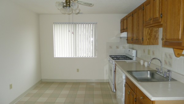 100 East Meadow Road, Unit 5 Lowell, MA 01854 - Photo 6 of 10 Gallery Image 6
