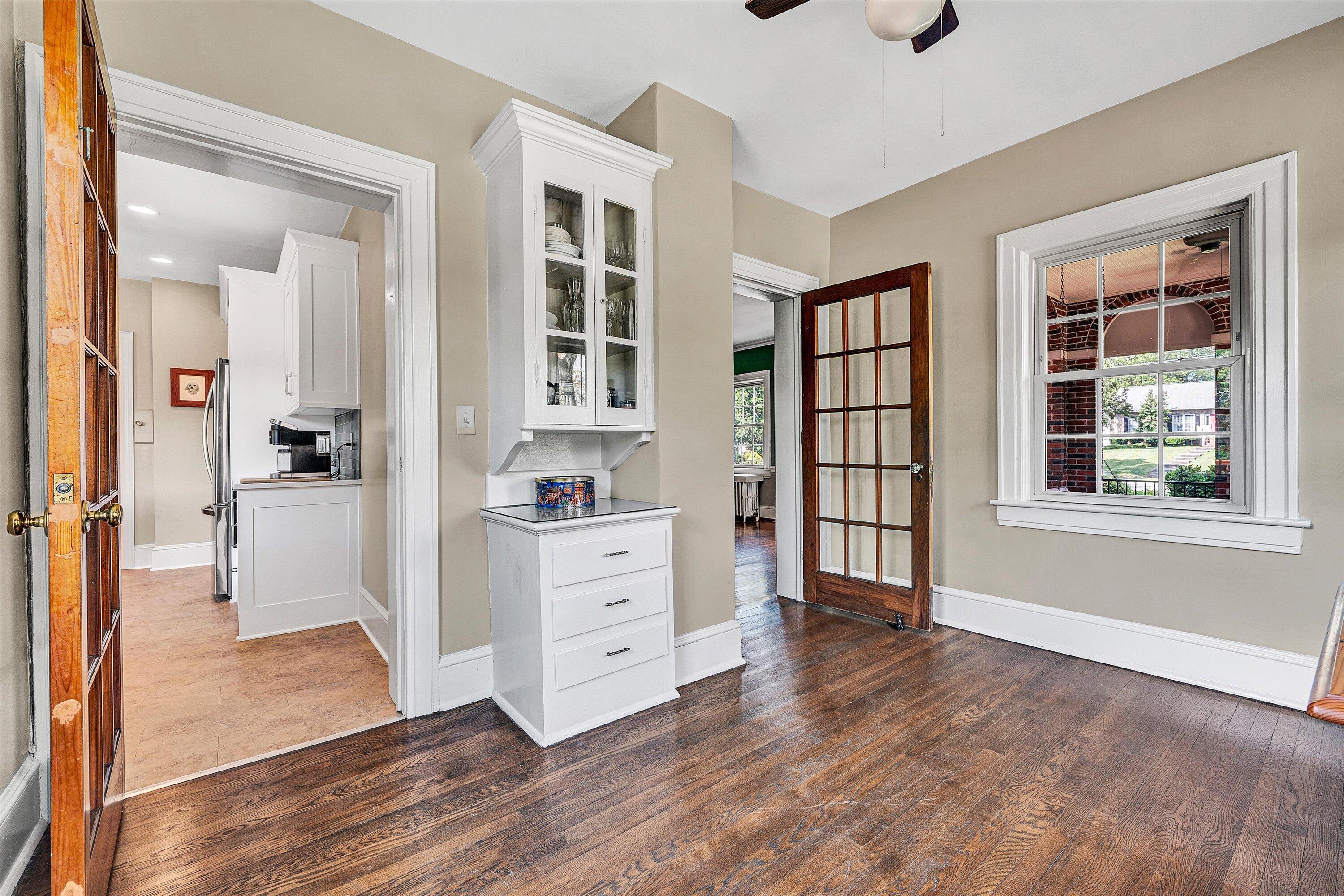 1930 Grandin Road Southwest Roanoke, VA 24015 - Photo 25 of 100 Breakfast Room
