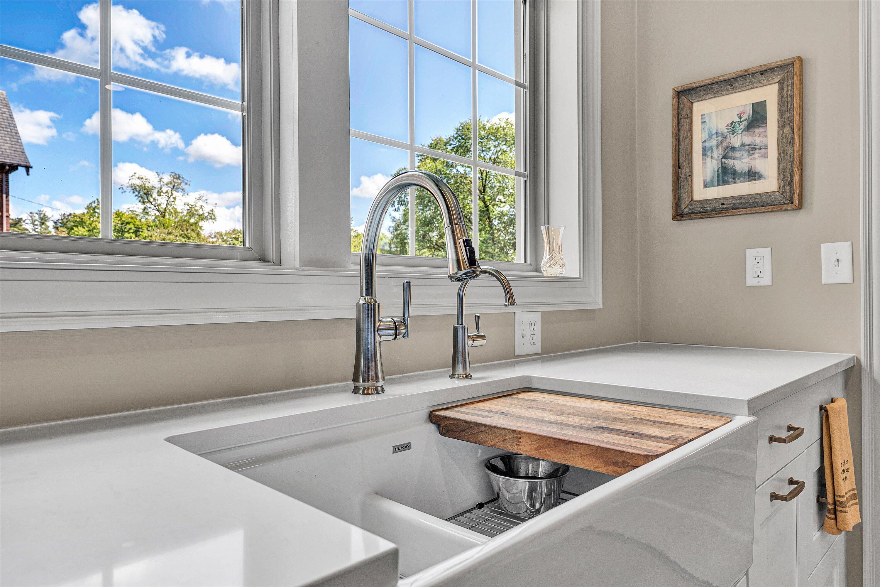 1930 Grandin Road Southwest Roanoke, VA 24015 - Photo 28 of 100 Solid Surface Countertops