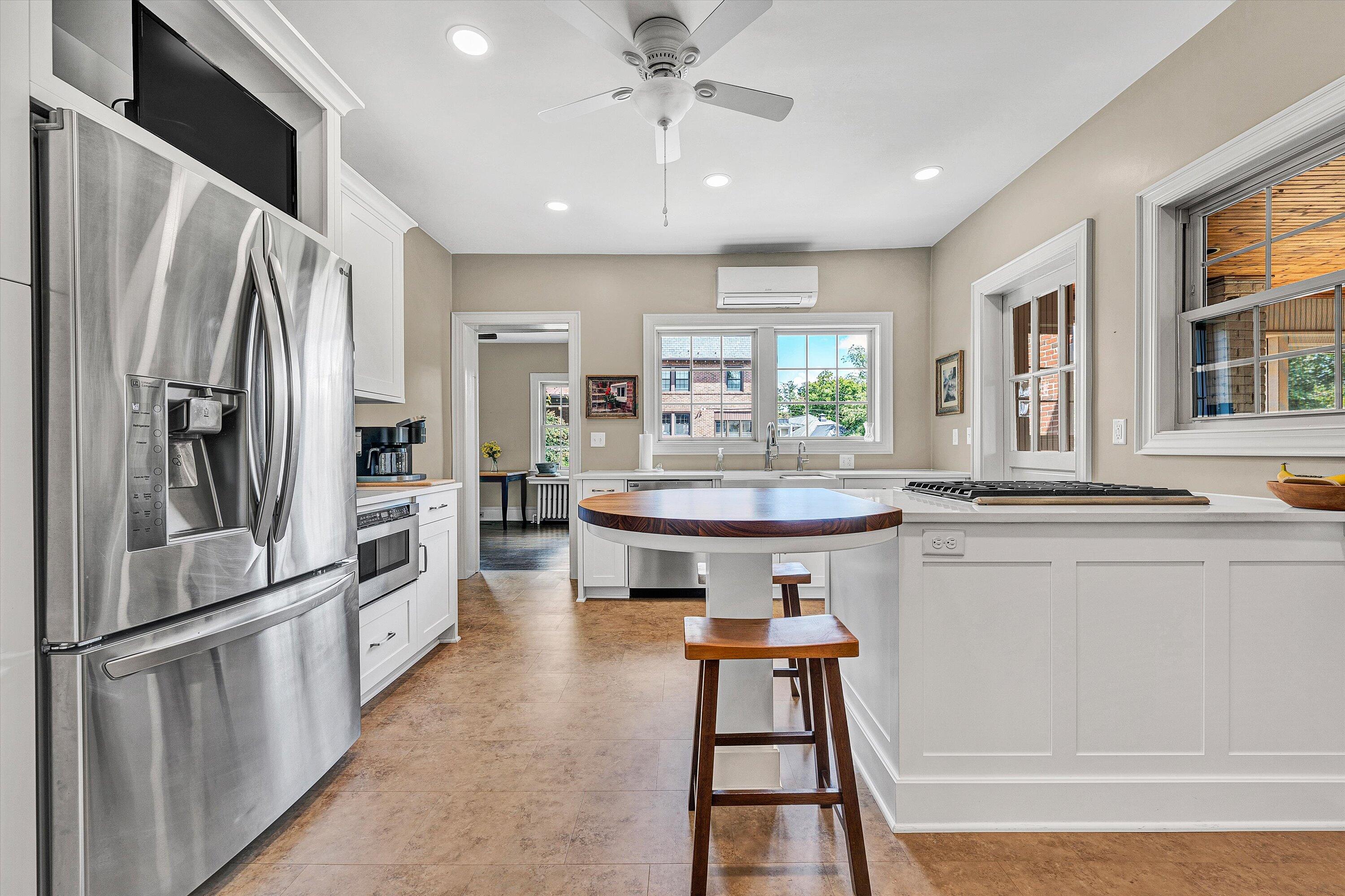 1930 Grandin Road Southwest Roanoke, VA 24015 - Photo 32 of 100 Kitchen