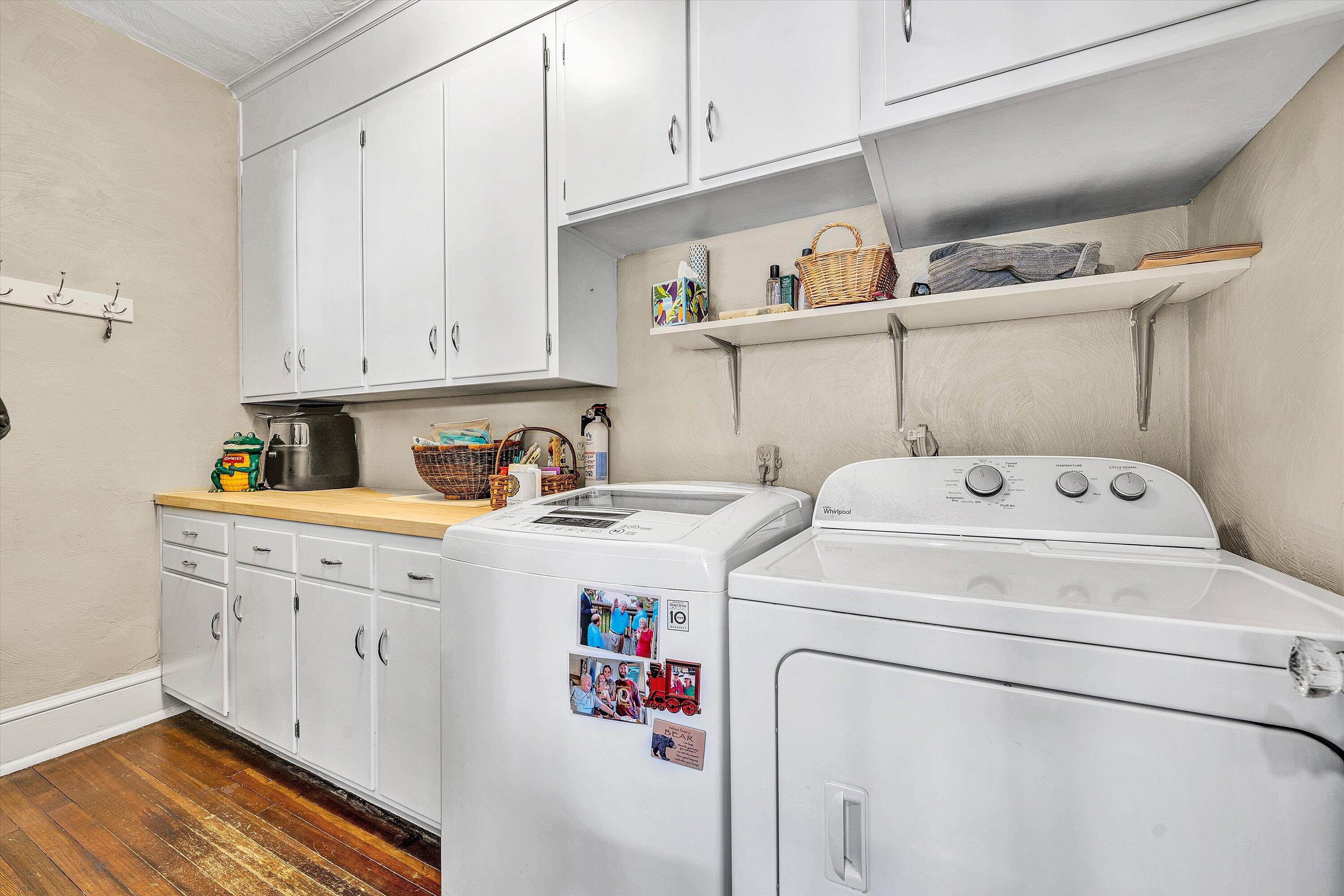 1930 Grandin Road Southwest Roanoke, VA 24015 - Photo 33 of 100 a utility room with dryer and washer