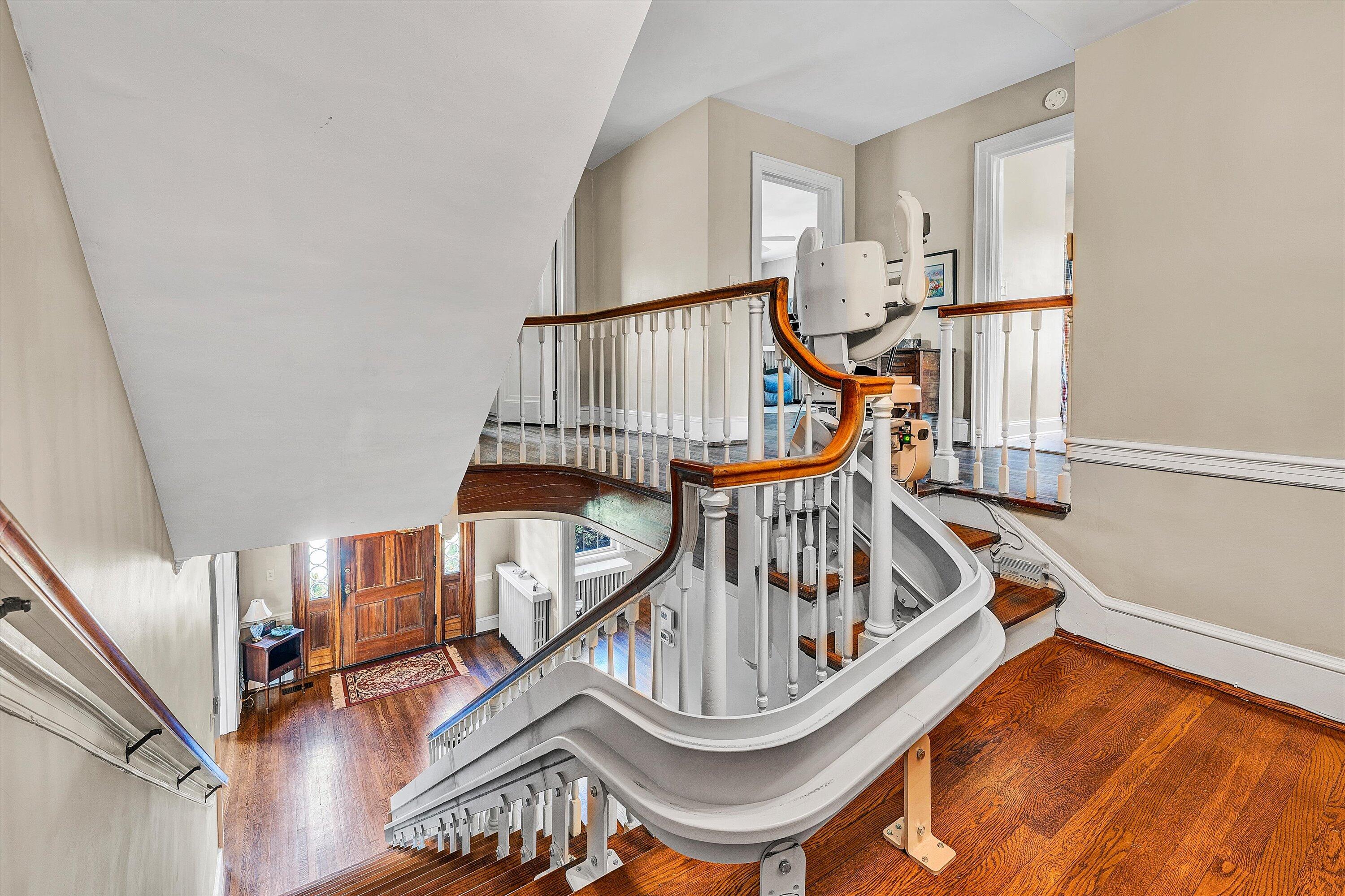 1930 Grandin Road Southwest Roanoke, VA 24015 - Photo 40 of 100 Gorgeous Curved Staircase