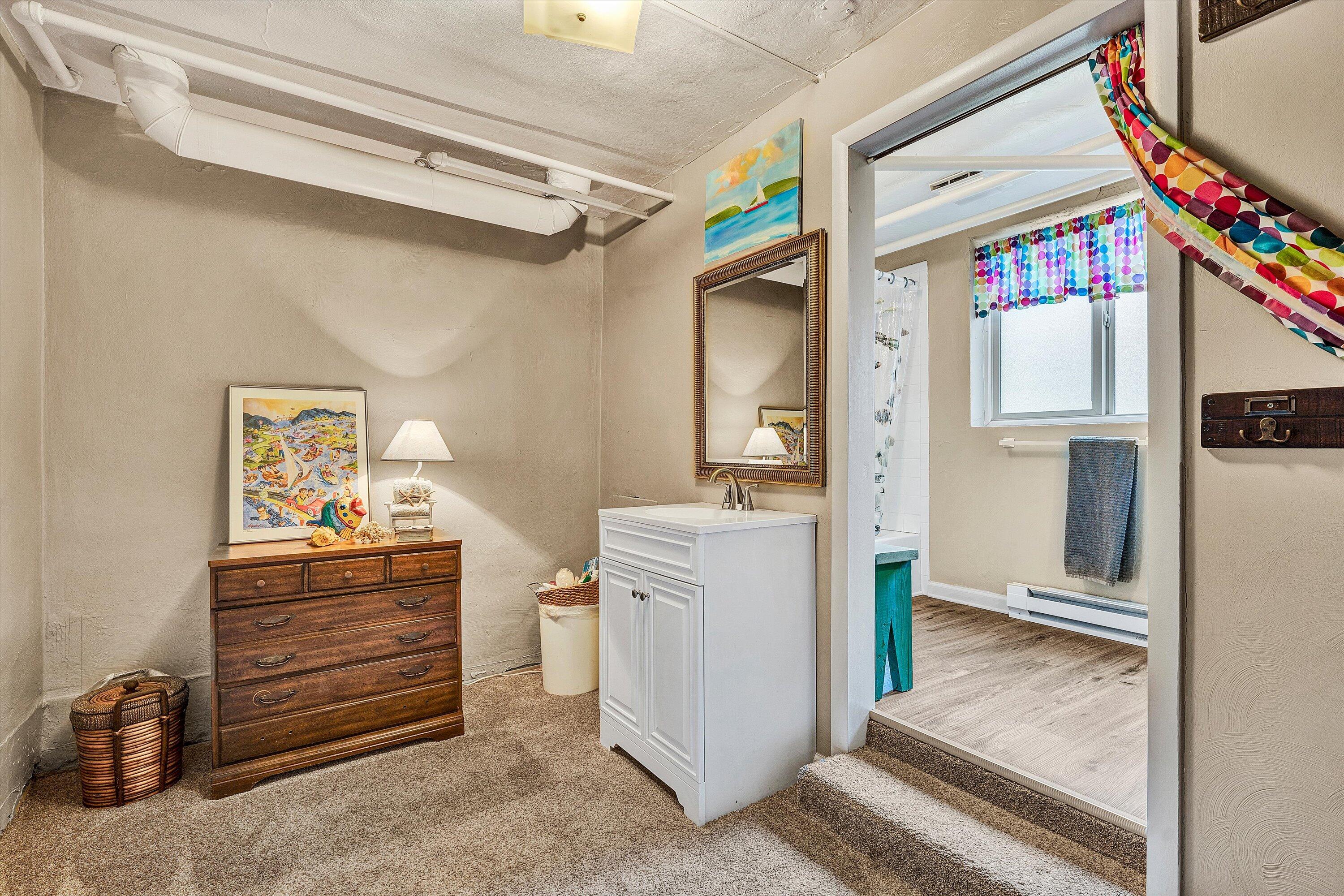 1930 Grandin Road Southwest Roanoke, VA 24015 - Photo 66 of 100 Full Bath