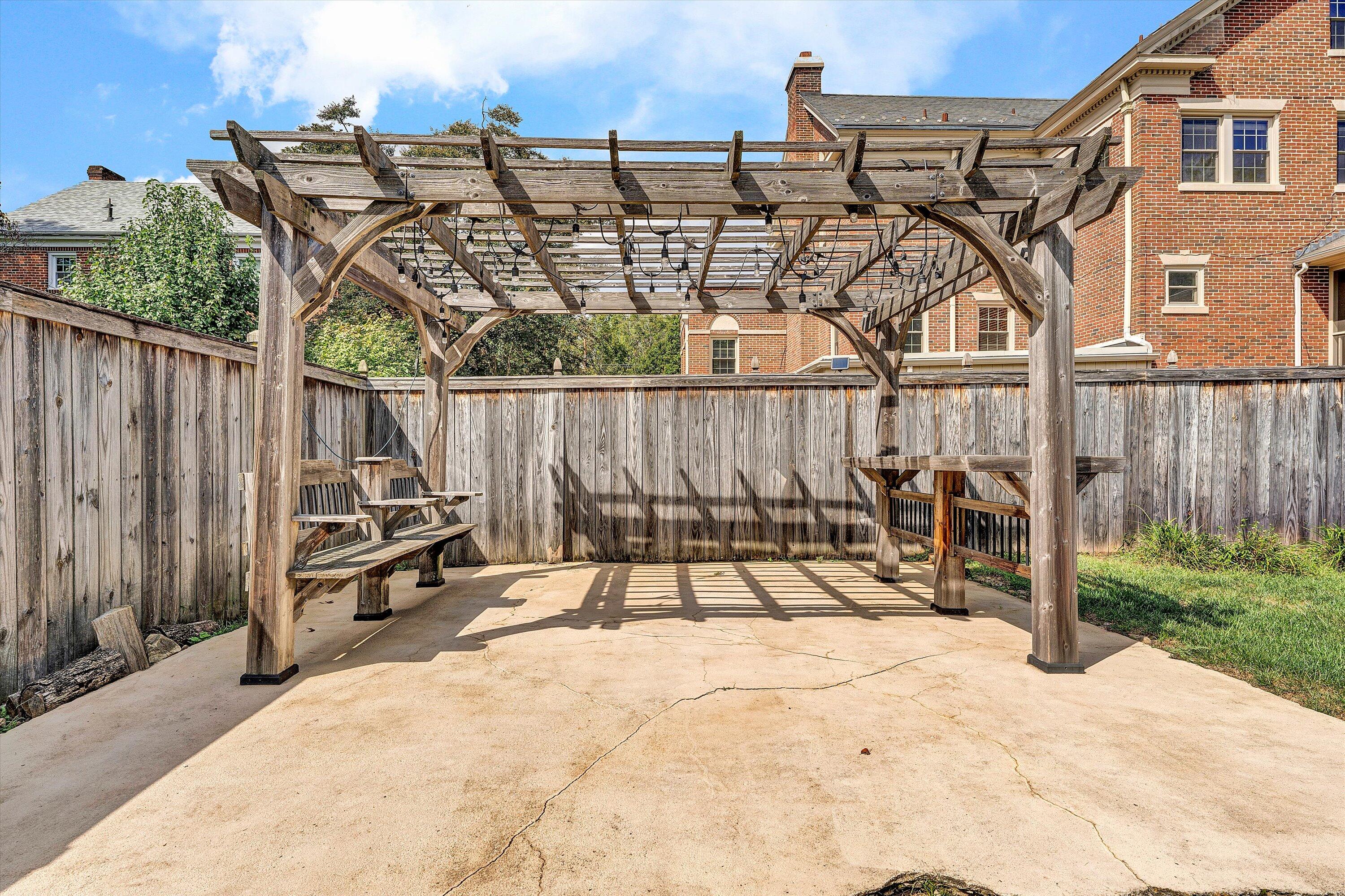 1930 Grandin Road Southwest Roanoke, VA 24015 - Photo 82 of 100 Pergola