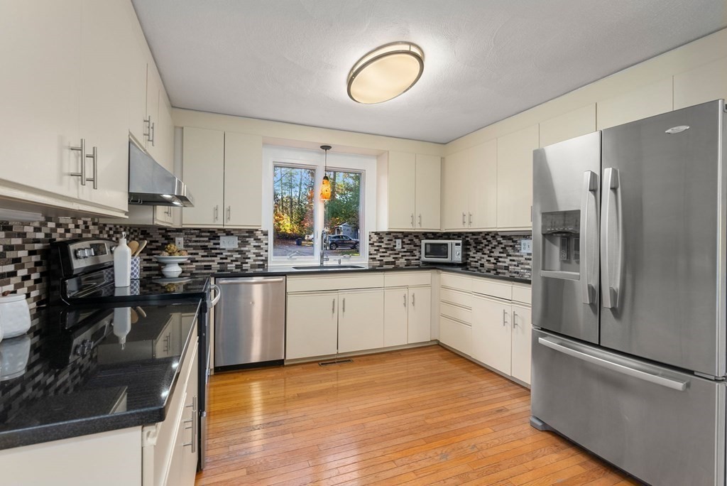 73 Spring Street, Unit 7 Medfield, MA 02052 - Photo 12 of 42 Gallery Image 12