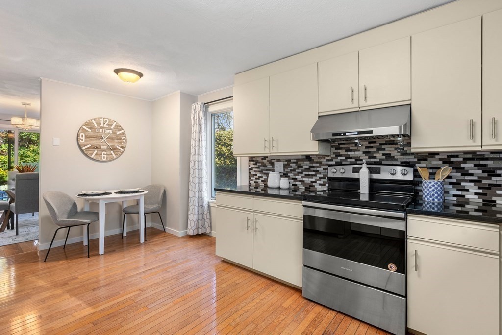 73 Spring Street, Unit 7 Medfield, MA 02052 - Photo 10 of 42 Gallery Image 10