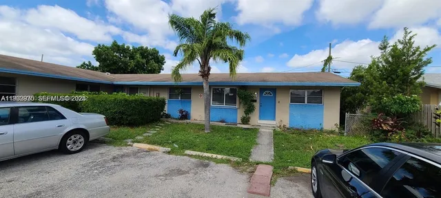 $2,100 | 826 Southwest 5th Court, Unit 1, Hallandale Beach, FL 33009