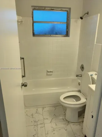 $2,100 | 826 Southwest 5th Court, Unit 1, Hallandale Beach, FL 33009