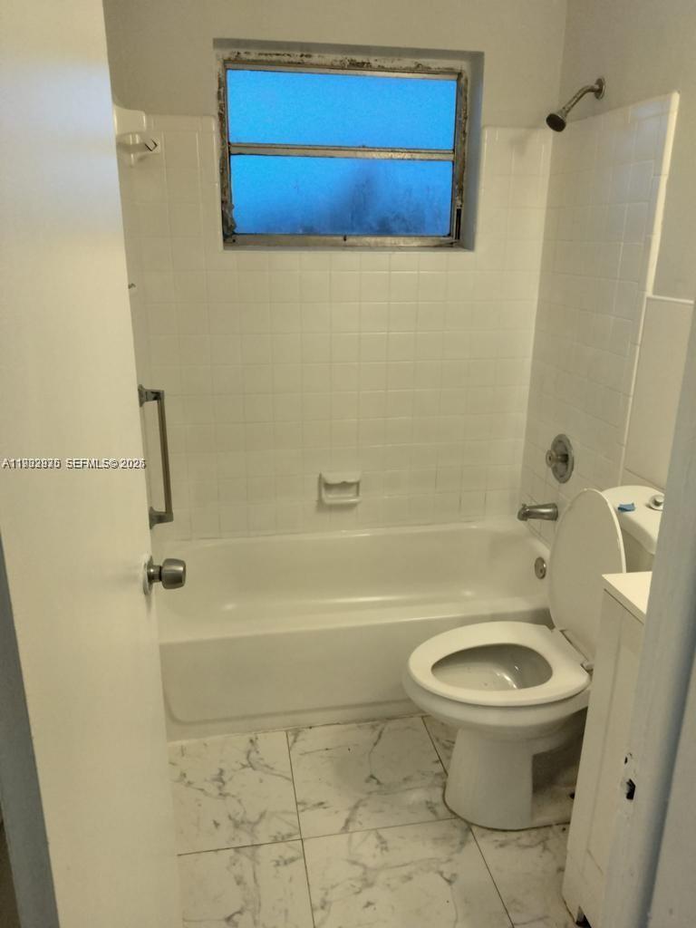 826 Southwest 5th Court, Unit 1 Hallandale Beach, FL 33009 - Photo 4 of 5