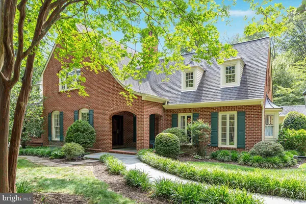 $2,399,000 | 7131 Woodland Drive, Springfield, VA 22151