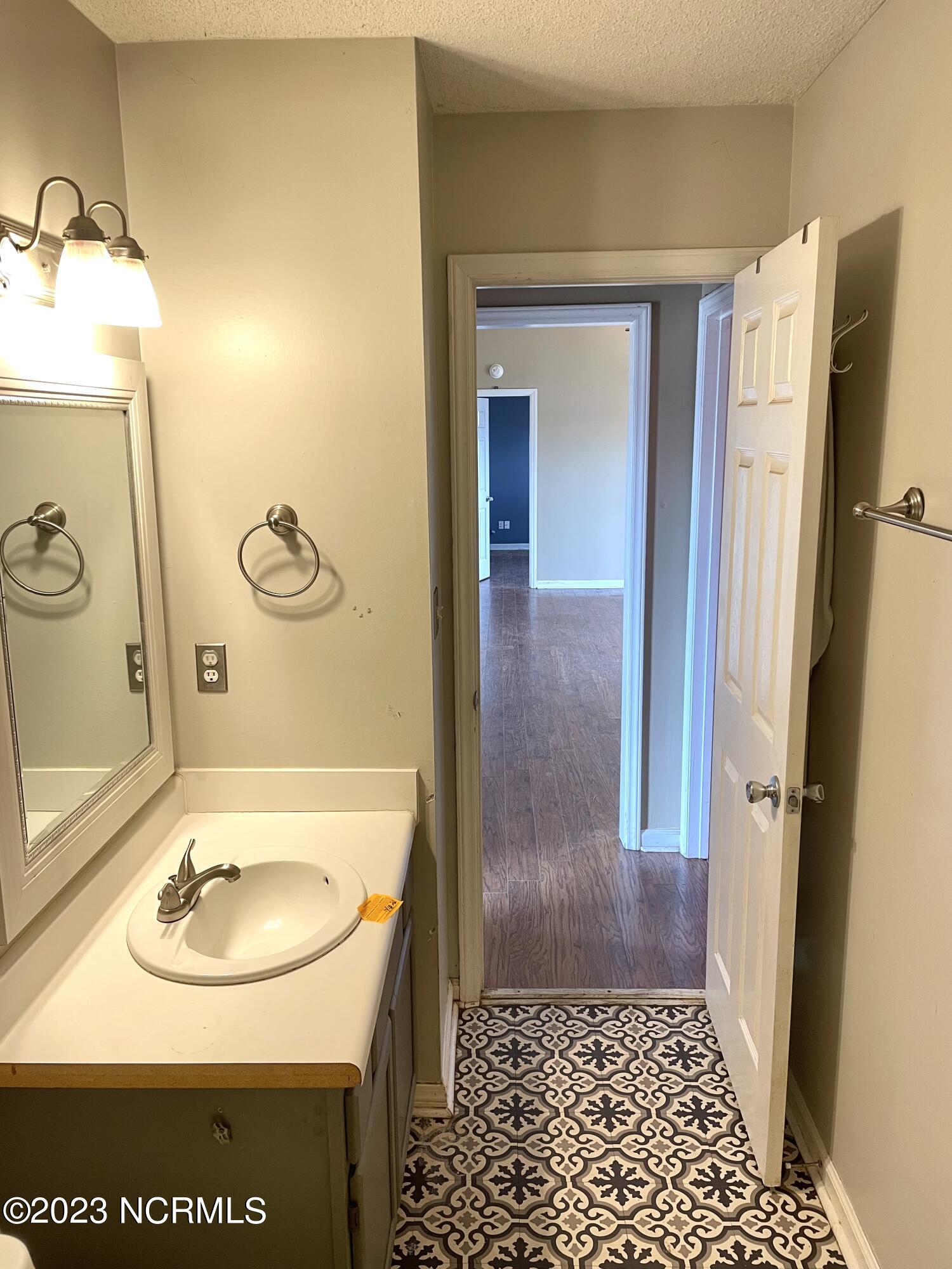 203 Zachary Lane Hubert, NC 28539 - Photo 8 of 14 Bathroom 2