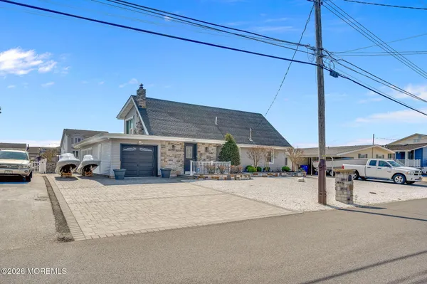 $1,250,000 | 321 Stephan Avenue, Toms River, NJ 08753