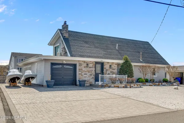$1,250,000 | 321 Stephan Avenue, Toms River, NJ 08753
