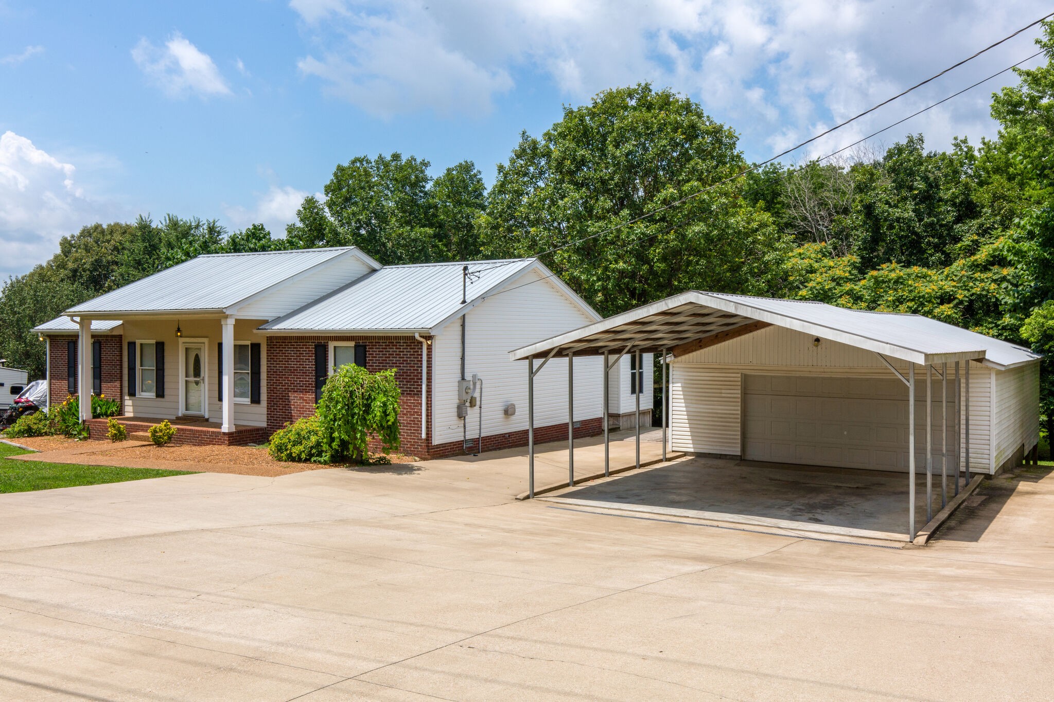 1166 West Grab Creek Road Dickson, TN 37055 - Photo 2 of 22 Gallery Image 2