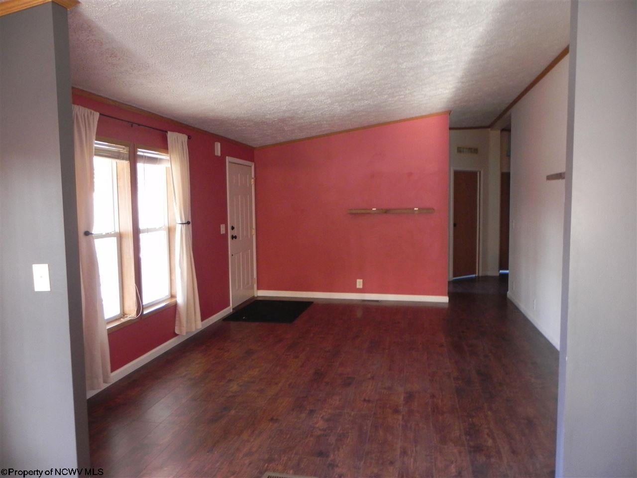 26 Rhinewood Lane Morgantown, WV 26508 - Photo 4 of 22 Gallery Image 4