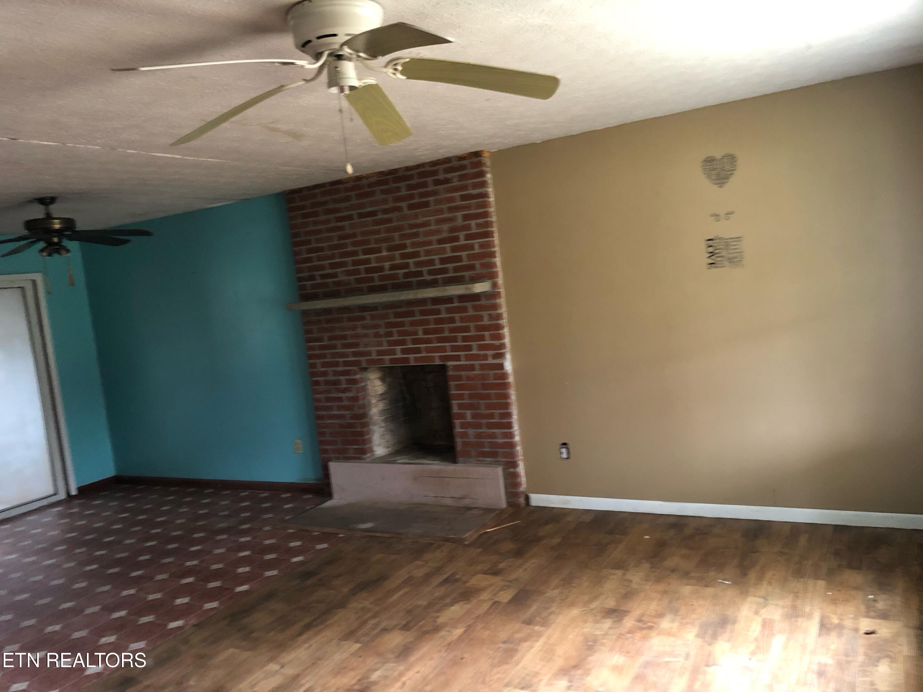 2710 Tabor Loop Crossville, TN 38571 - Photo 3 of 13 IMG_2937