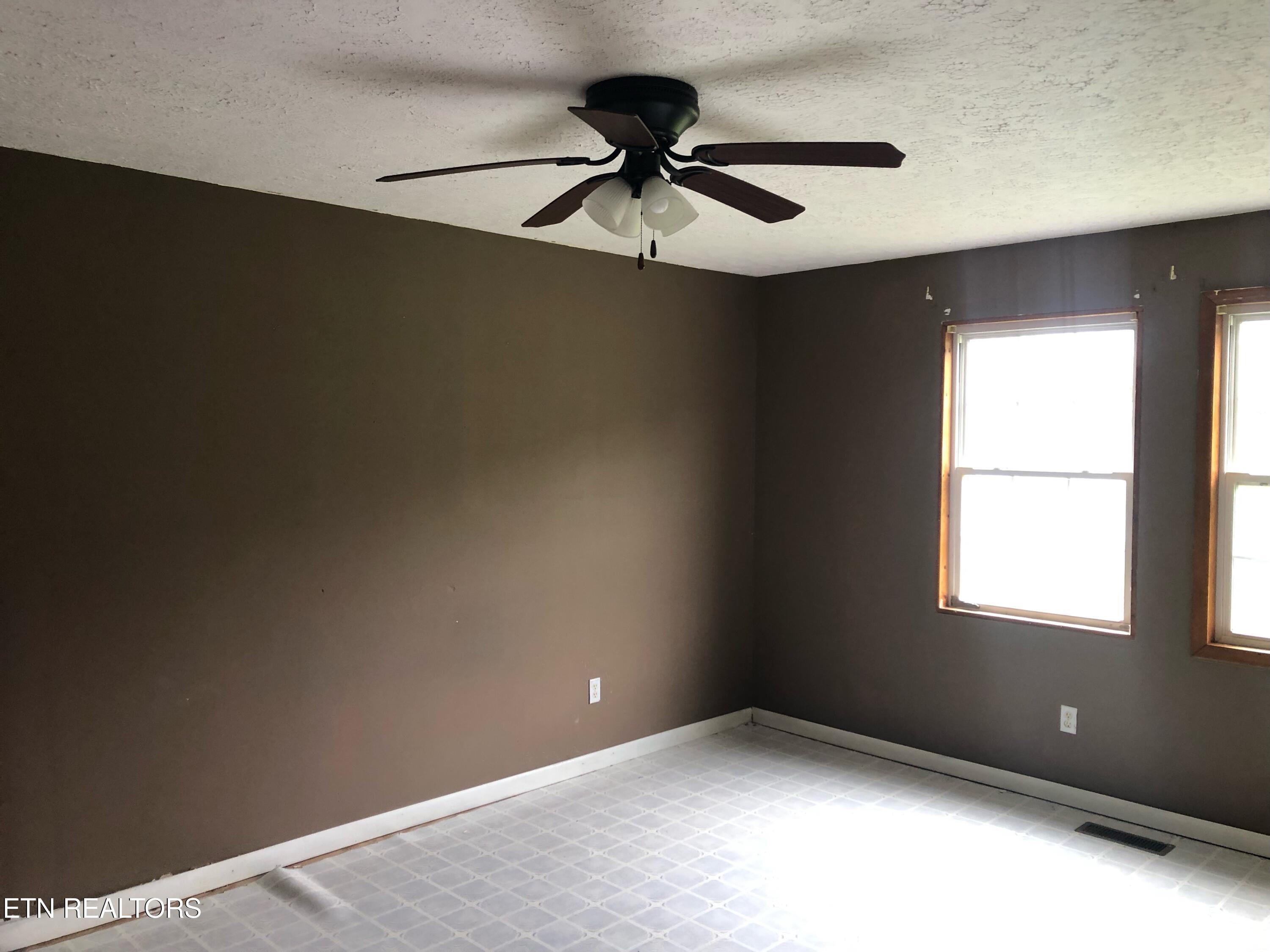 2710 Tabor Loop Crossville, TN 38571 - Photo 7 of 13 IMG_2941