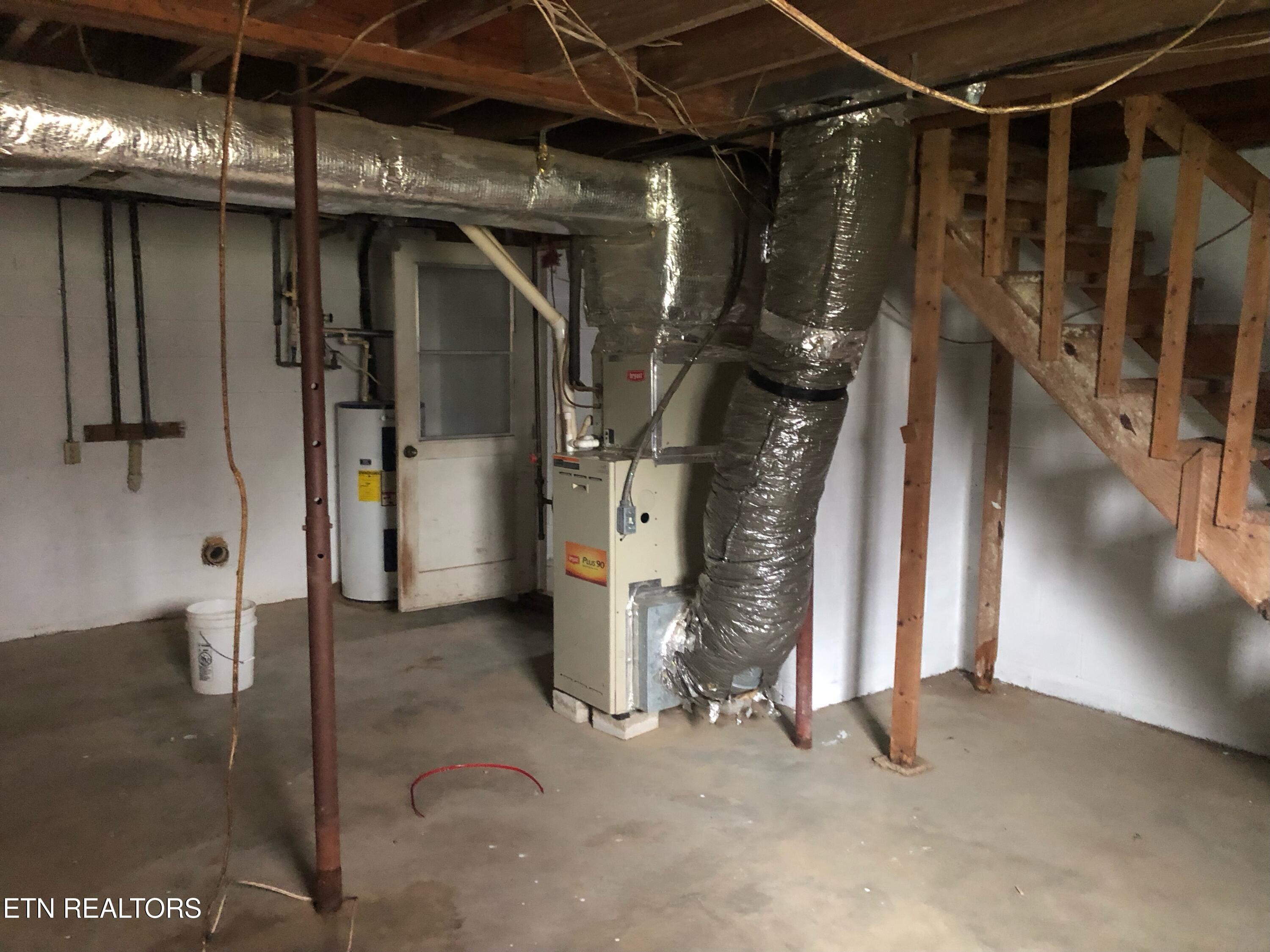 2710 Tabor Loop Crossville, TN 38571 - Photo 10 of 13 IMG_2944