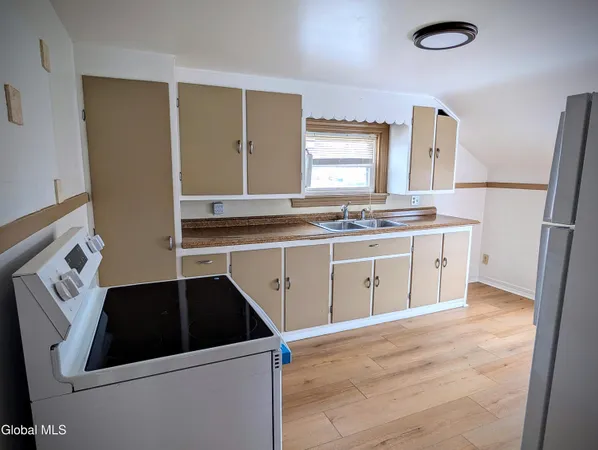 $1,650 | 1735 Western Avenue, Unit A, Albany, NY 12203