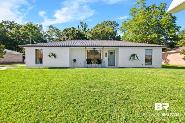 $325,000 | 524 Ariel Avenue, Foley, AL 36535