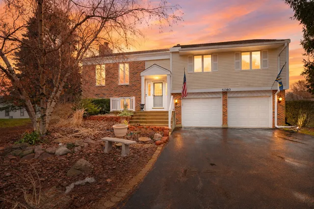 $315,000 | 5080 Prairie Oak Road, Gurnee, IL 60031